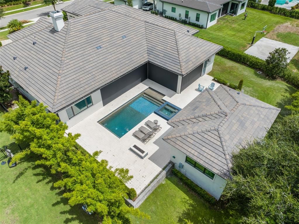 Exterior, Drone