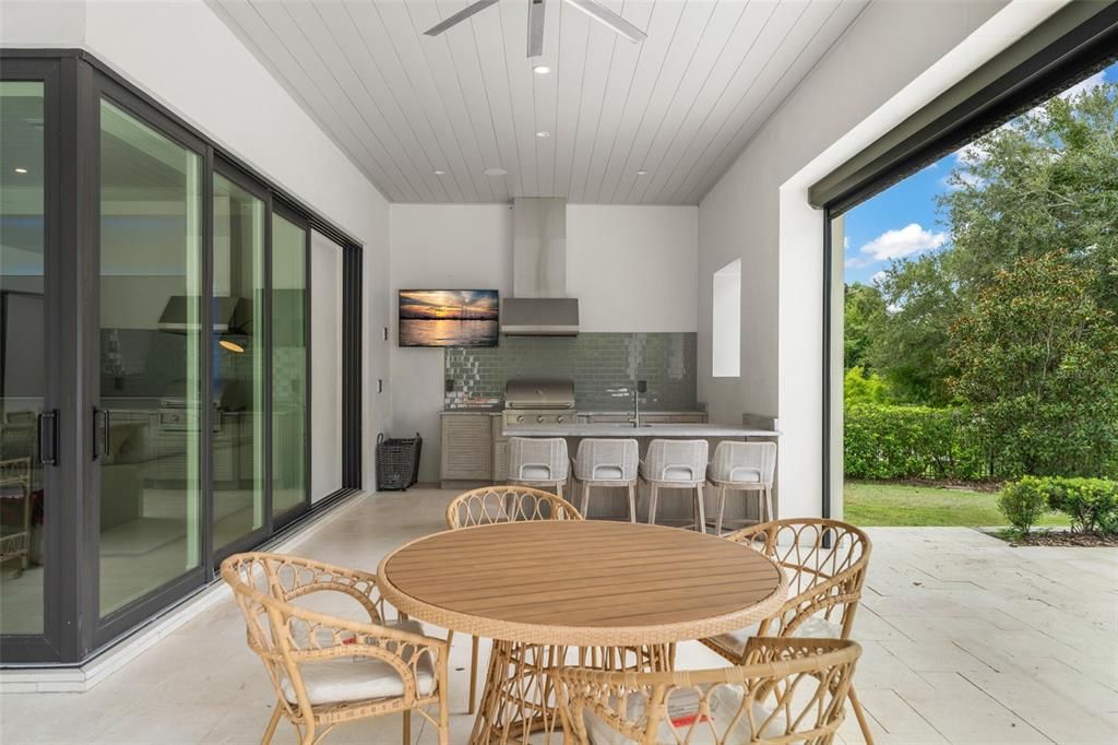 Exterior, Outdoor Kitchen