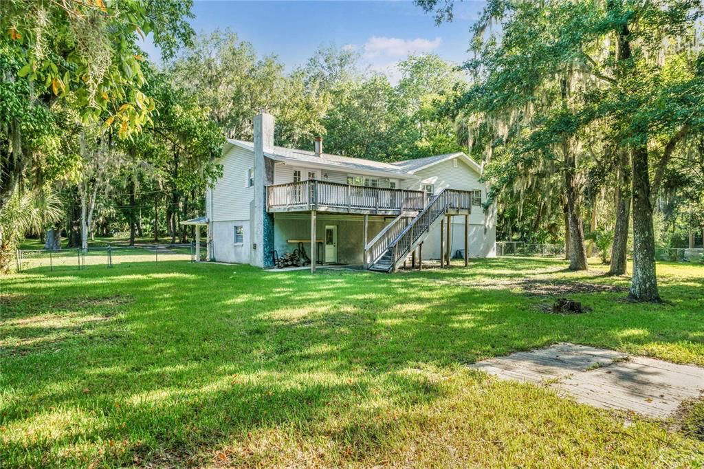 Backyard, Exterior
