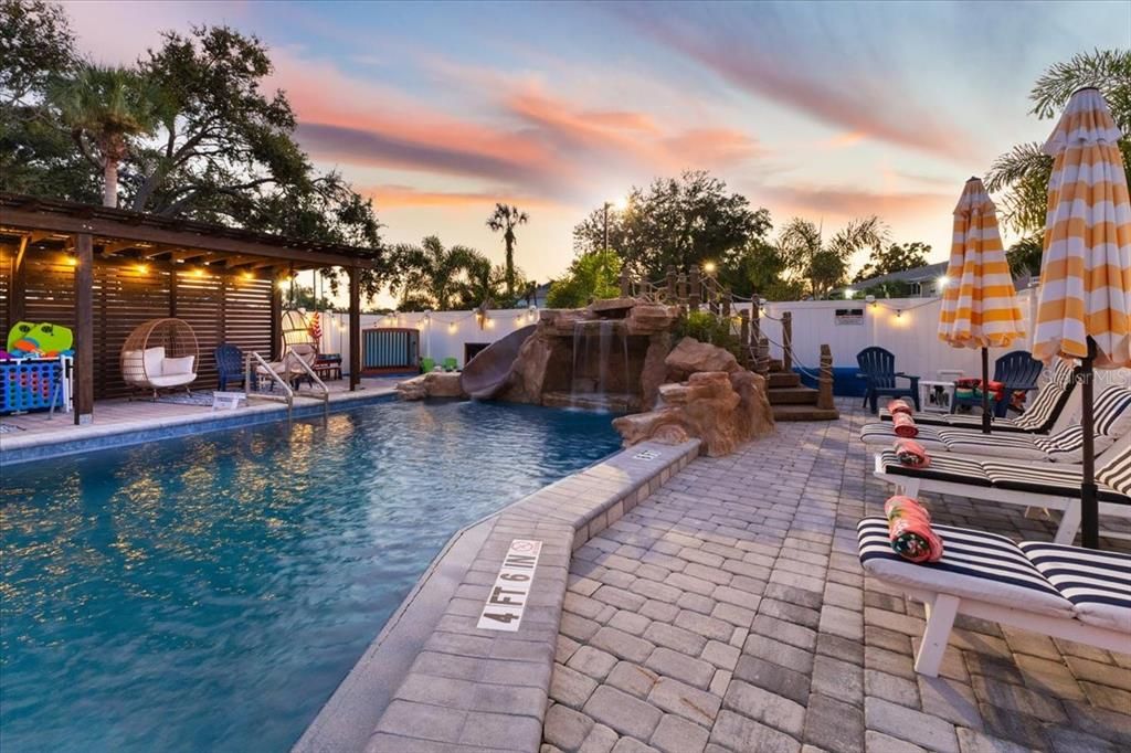 Exterior, Pool