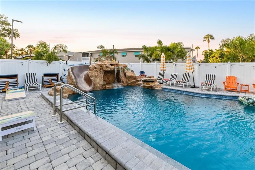 Exterior, Pool