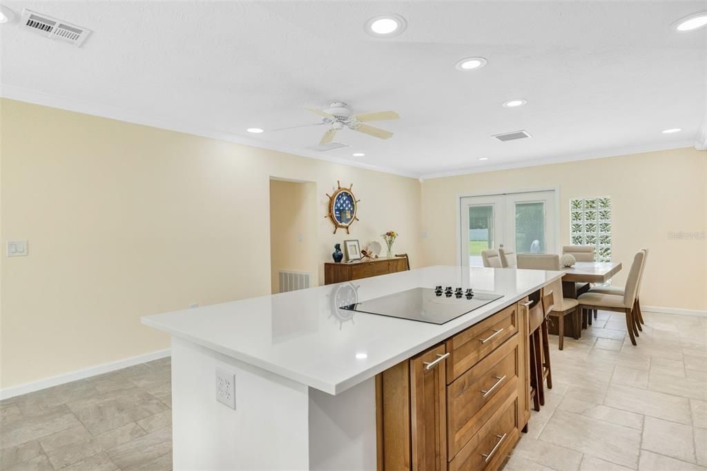 Dining room, Interior, Kitchen, Recessed Lighting