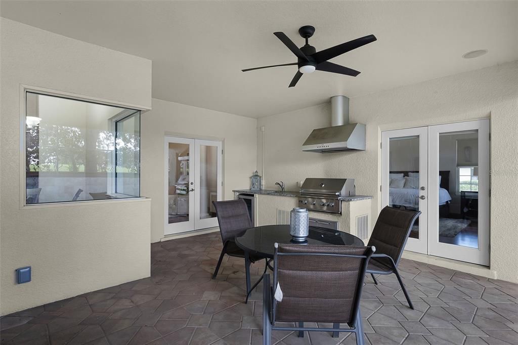 Dining room, Interior