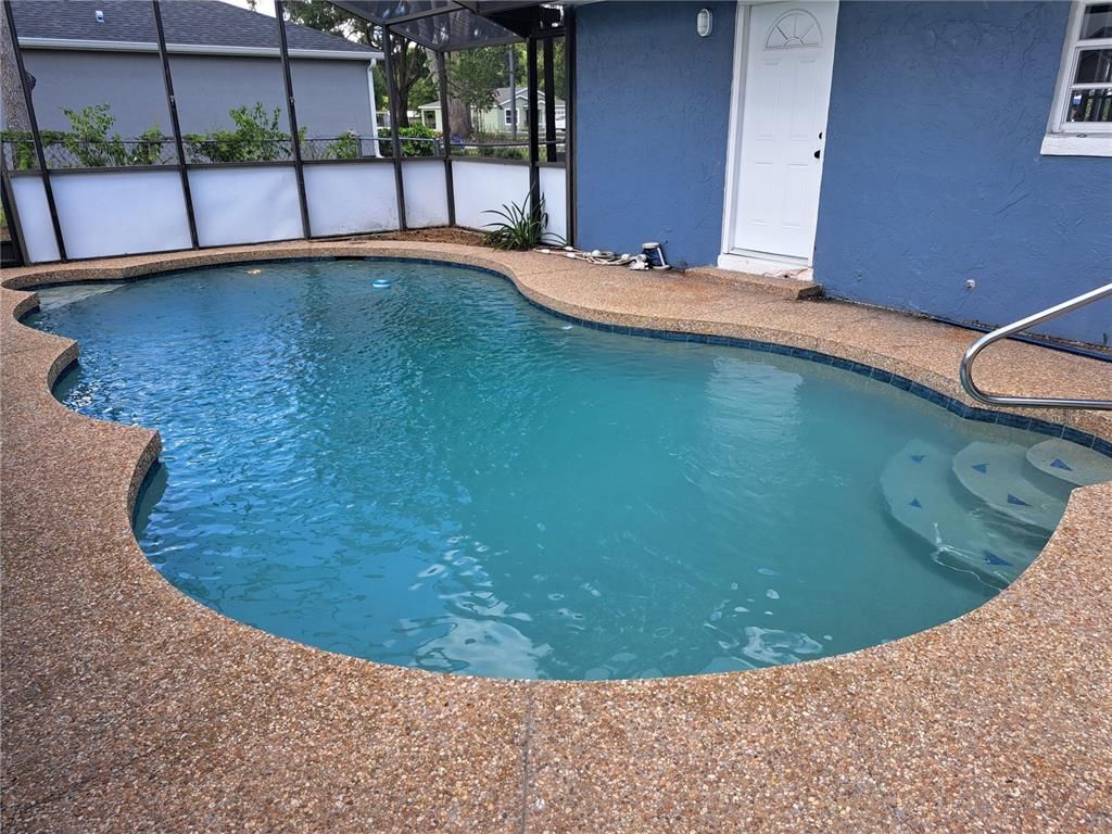 Interior, Pool, Sun Room