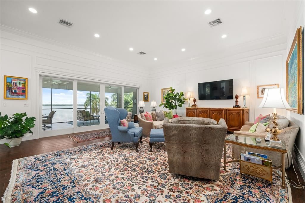 Interior, Living room, Recessed Lighting, Water, Wood Texture Flooring