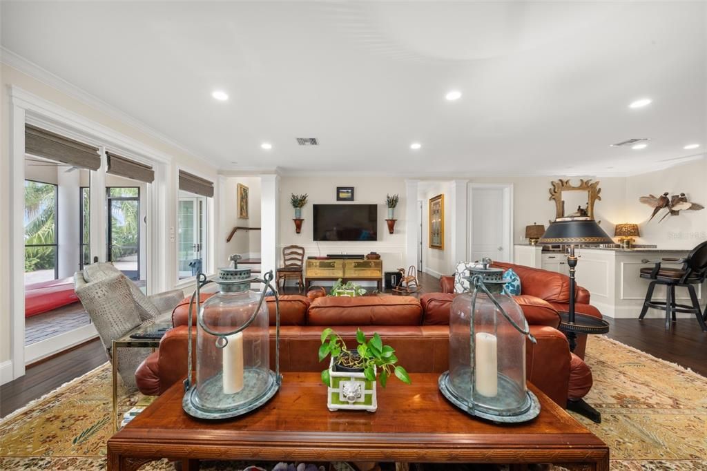 Interior, Living room, Recessed Lighting, Wood Texture Flooring