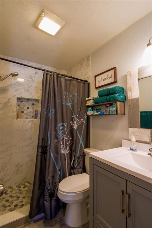 Bathroom, Interior, Marble Walls, Recessed Lighting