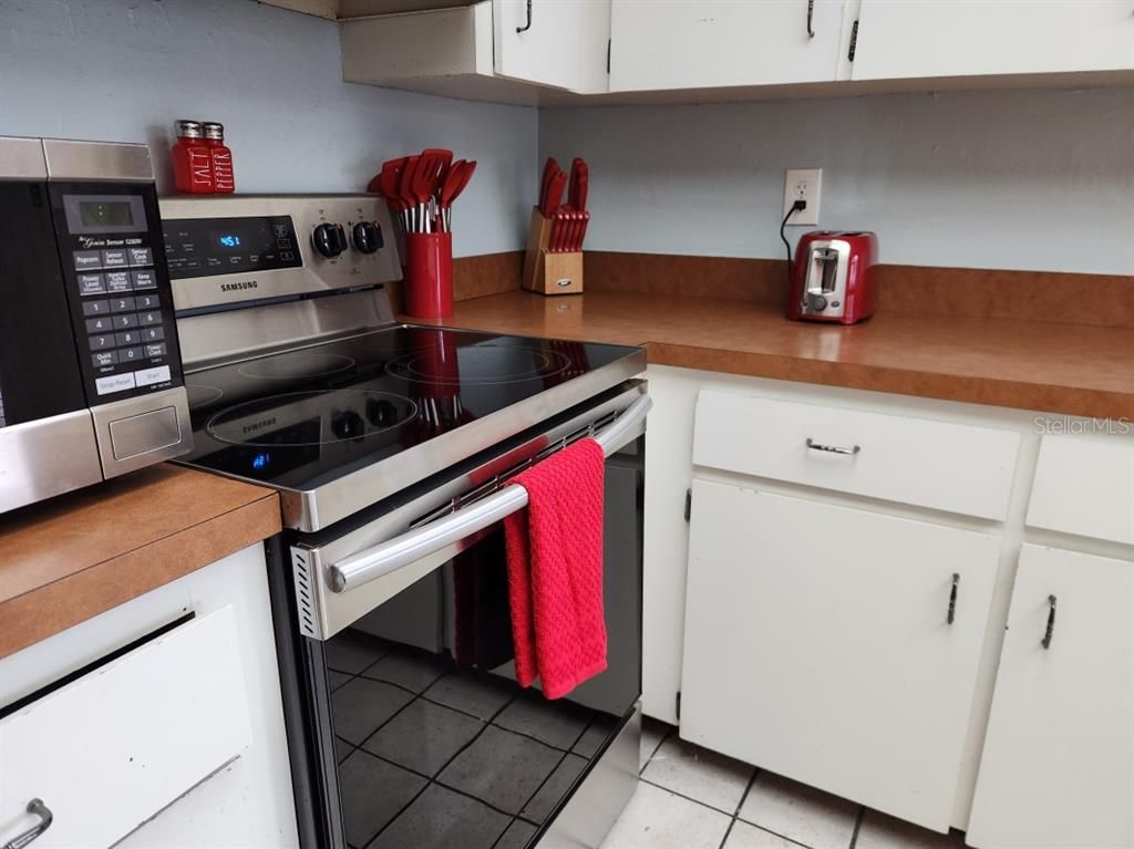 Interior, Kitchen, Stainless Steel Appliances