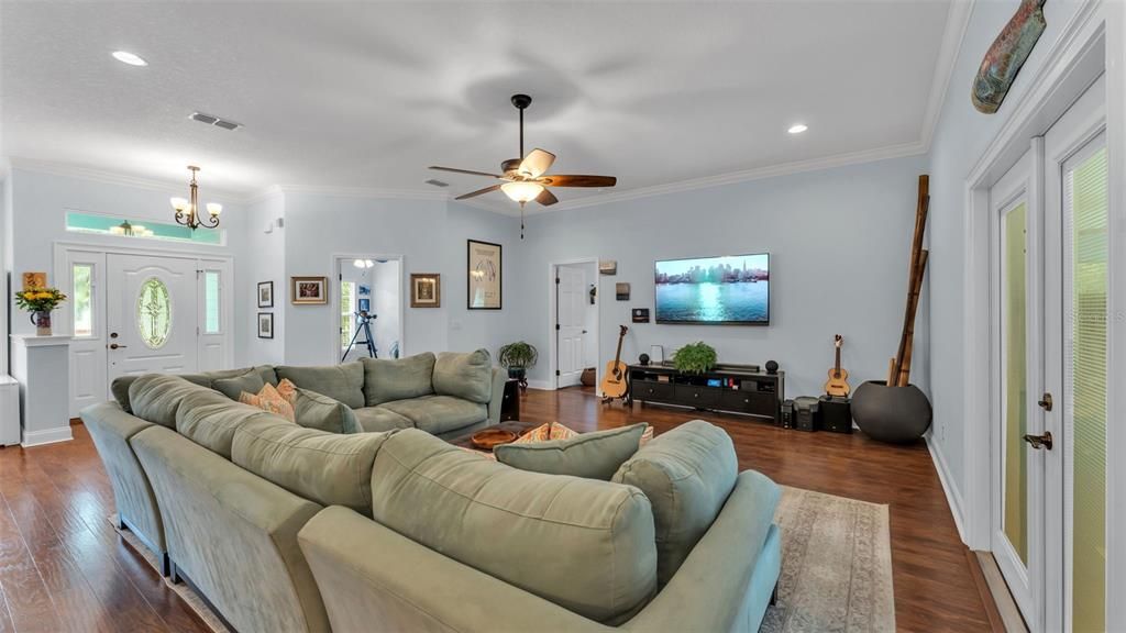Chandelier, Interior, Living room, Recessed Lighting, Wood Texture Flooring