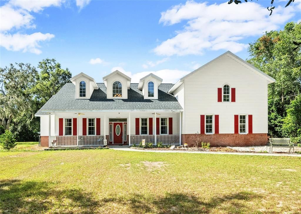 Backyard, Exterior, Facade, Farmhouse