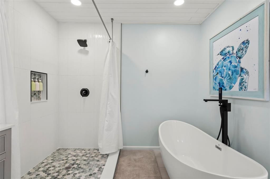 Bathroom, Free Standing Baths, Interior, Recessed Lighting