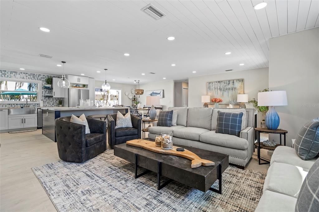 Dining room, Interior, Kitchen, Living room, Pendant Lights, Recessed Lighting, Stainless Steel Appliances, Wood Texture Flooring