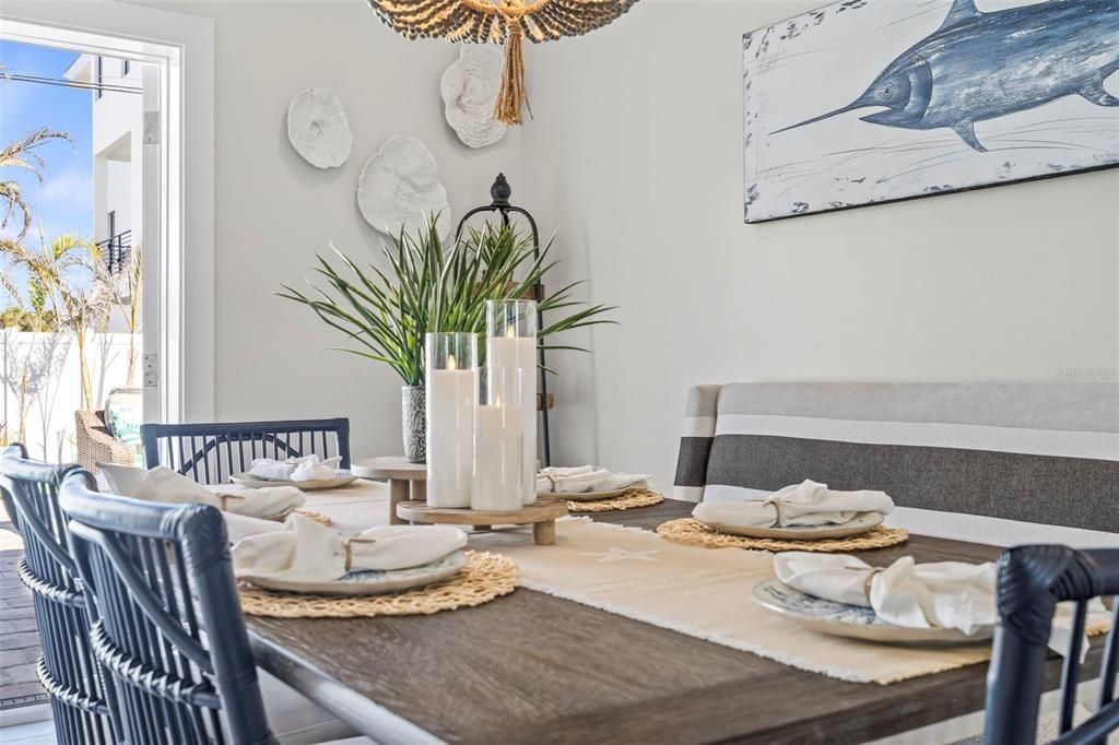 Dining room, Interior