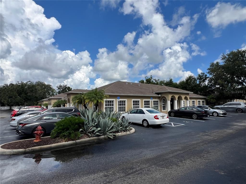 Exterior, Facade, Ranch