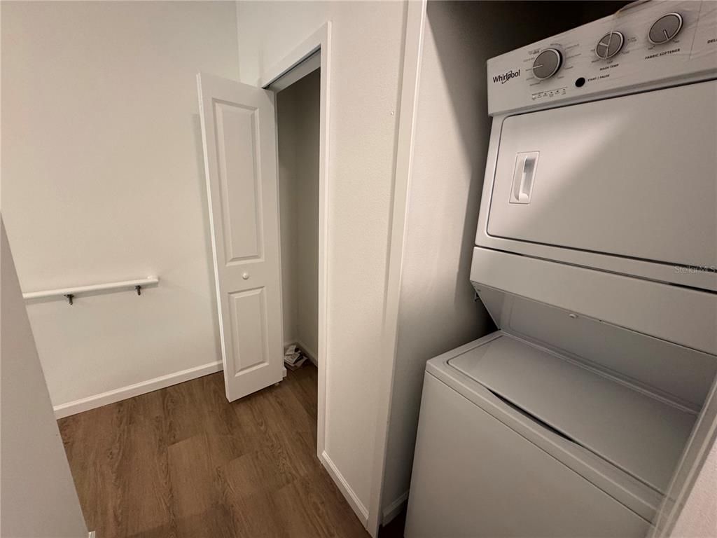 Interior, Utility Closets, Washer, Wood Texture Flooring
