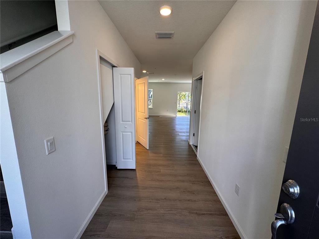 Interior, Recessed Lighting, Wood Texture Flooring