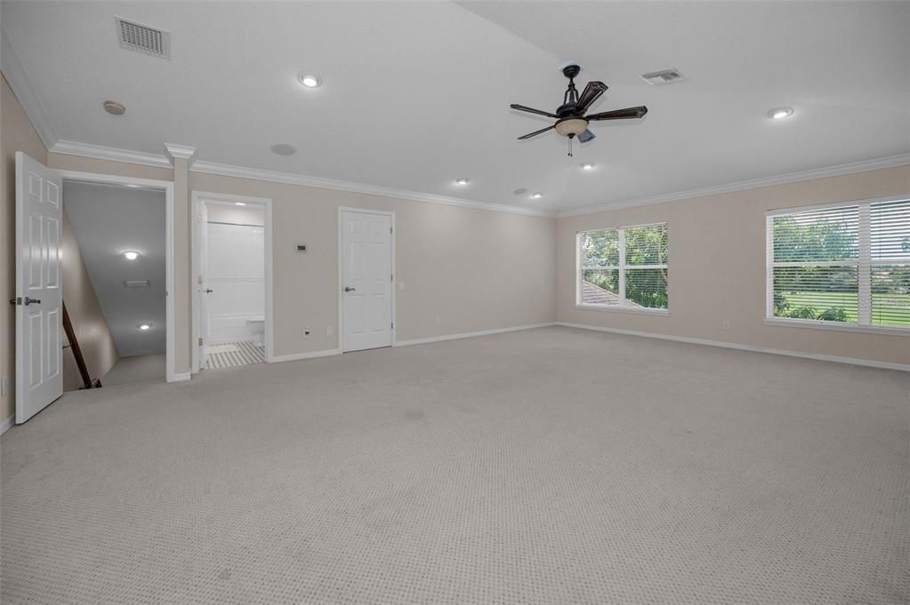 Empty room, Interior, Recessed Lighting