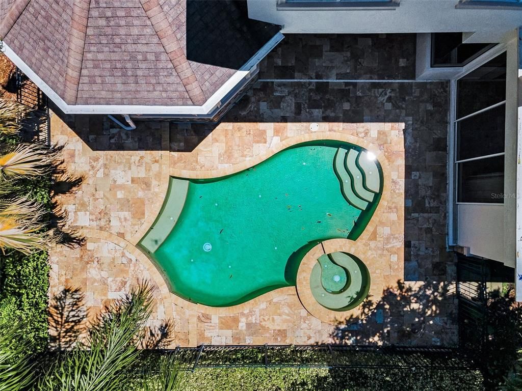 Exterior, Drone