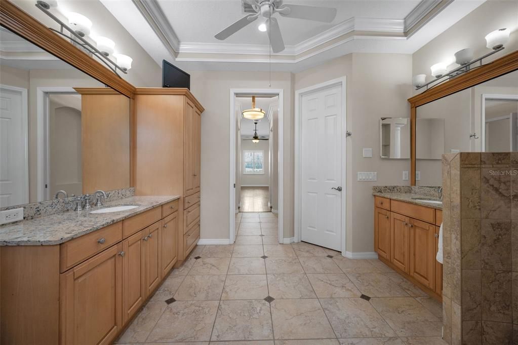 Bathroom, Dual Sink Vanities, Interior, Pendant Lights, Recessed Lighting