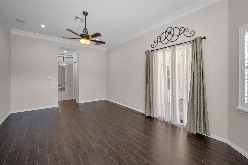 Empty room, Interior, Recessed Lighting, Wood Texture Flooring