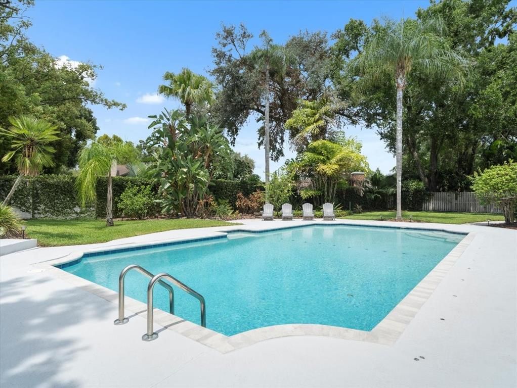 Exterior, Pool