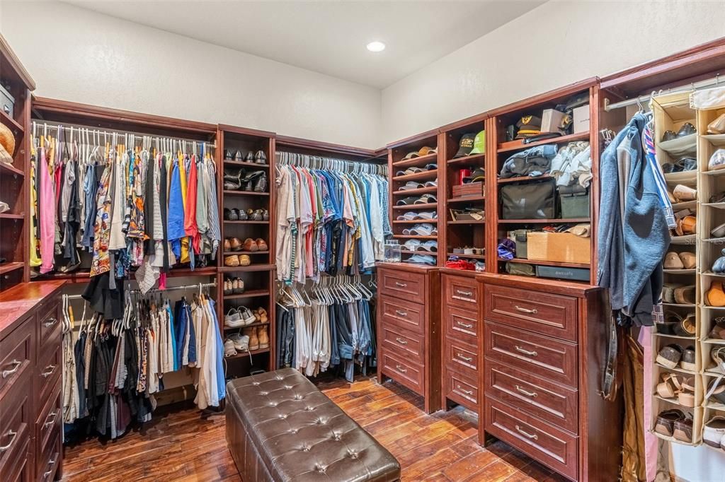 Interior, Recessed Lighting, Walk-in Closets, Wood Texture Flooring