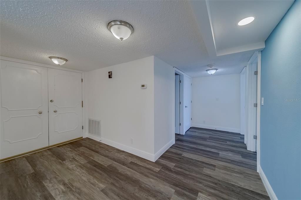 Empty room, Interior, Recessed Lighting, Wood Texture Flooring