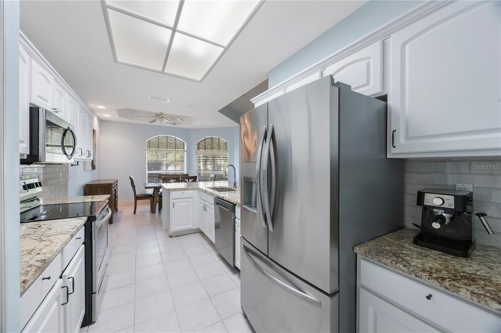 Dining room, Interior, Kitchen, Recessed Lighting, Stainless Steel Appliances