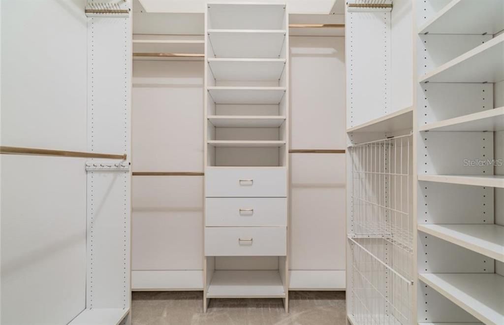 Interior, Walk-in Closets