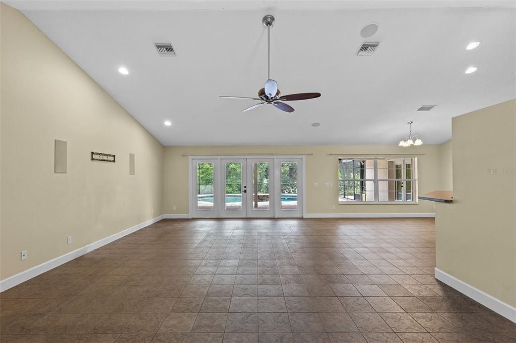 Chandelier, Empty room, Interior, Recessed Lighting