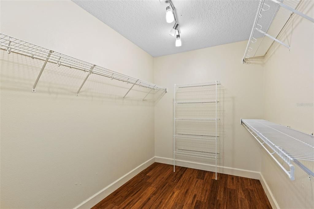 Interior, Walk-in Closets, Wood Texture Flooring