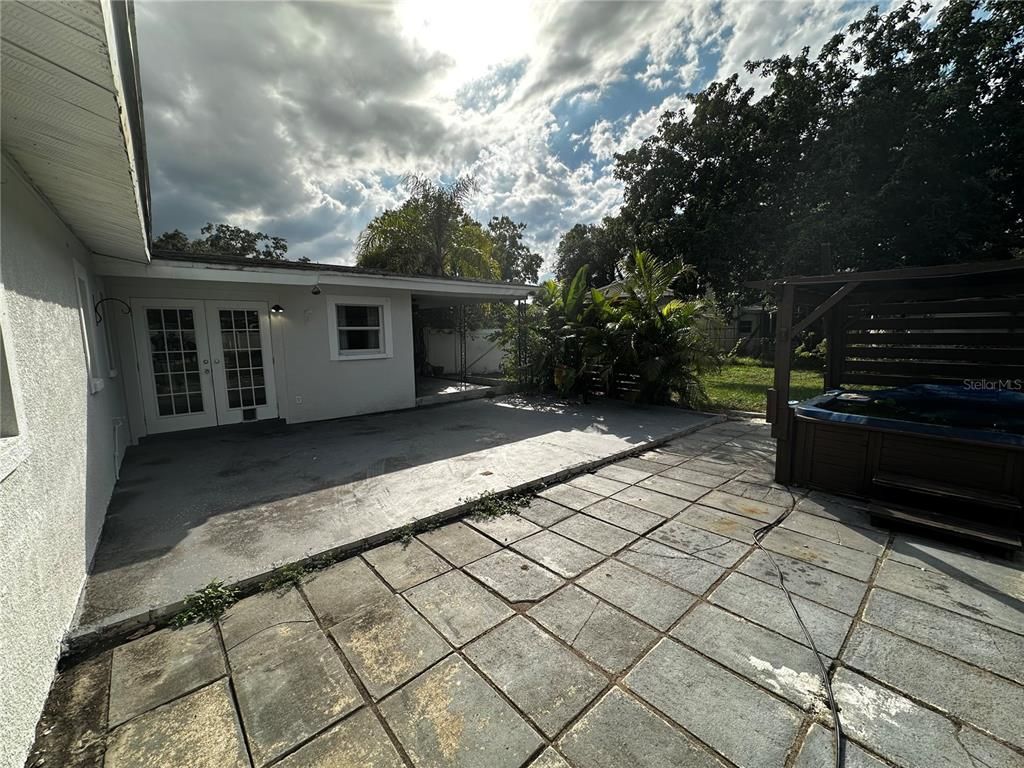 Exterior, Hot Tub