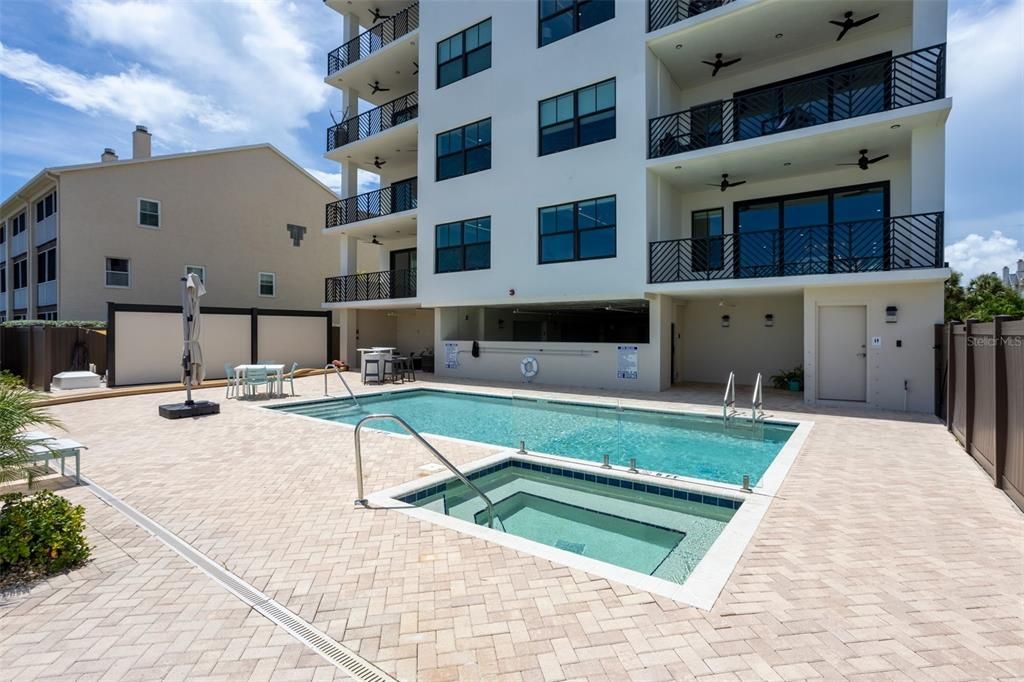 Exterior, Pool