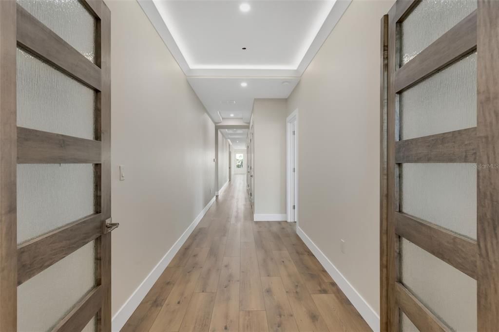 Interior, Recessed Lighting, Wood Texture Flooring