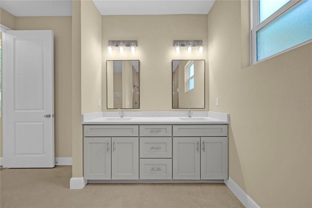 Bathroom, Dual Sink Vanities, Interior