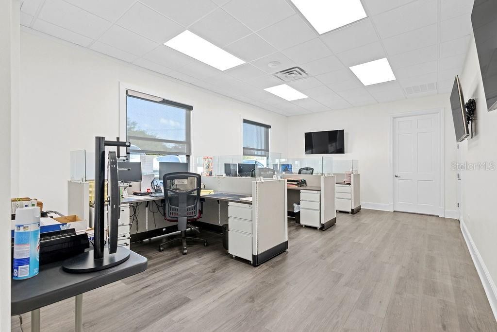 Home Office, Interior, Recessed Lighting, Wood Texture Flooring