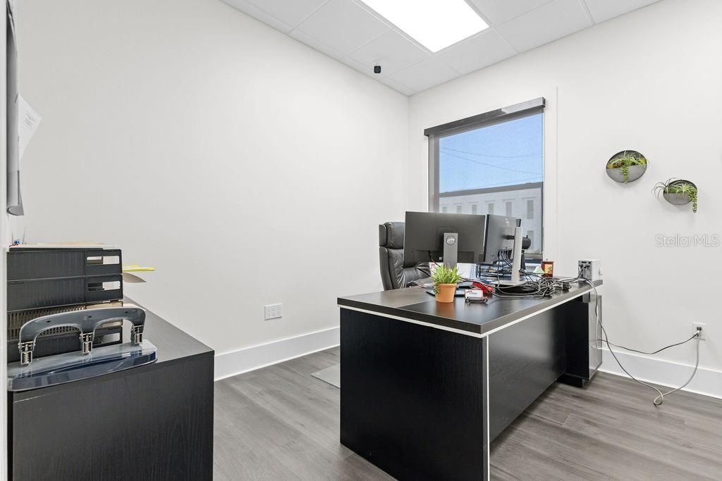 Home Office, Interior, Recessed Lighting, Wood Texture Flooring