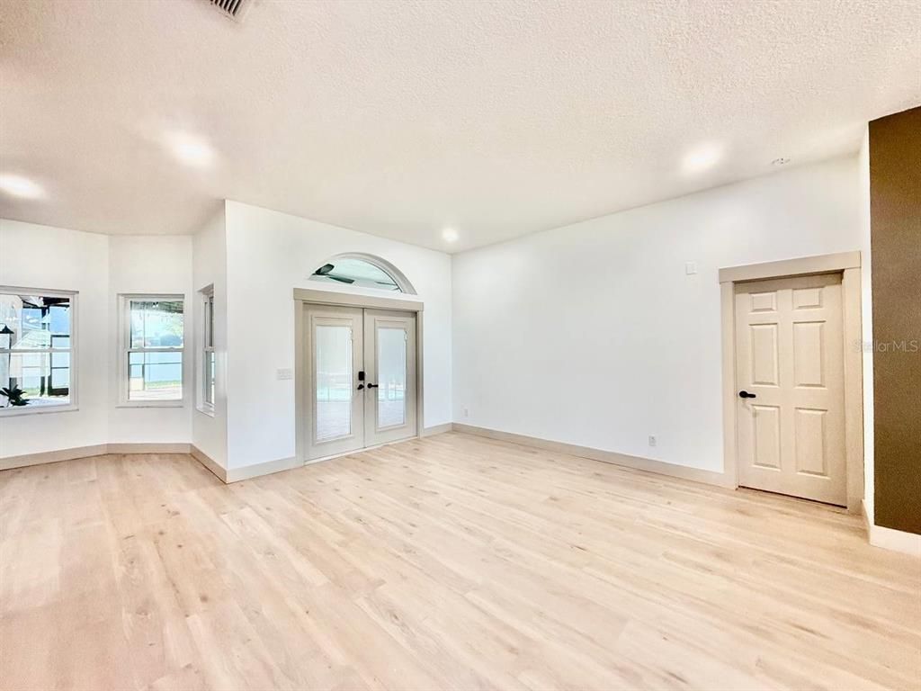 Empty room, Interior, Recessed Lighting, Wood Texture Flooring