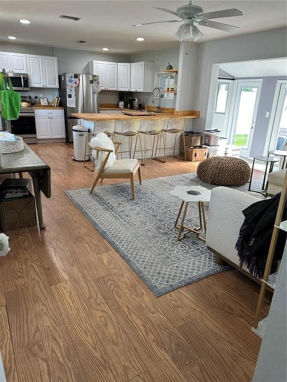 Interior, Kitchen, Living room, Recessed Lighting, Wood Texture Flooring