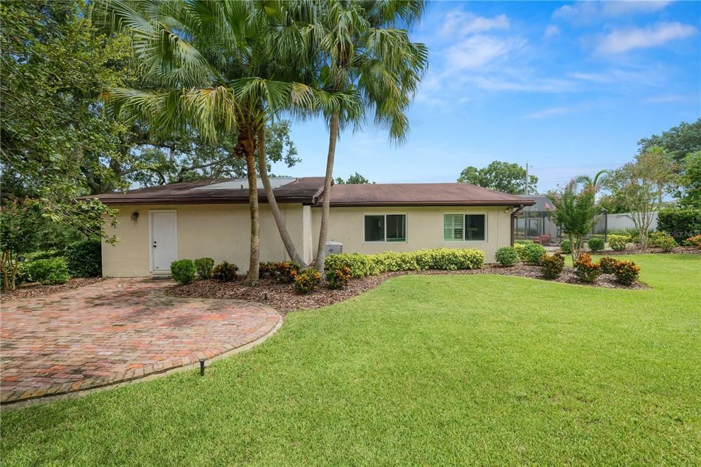 Backyard, Exterior