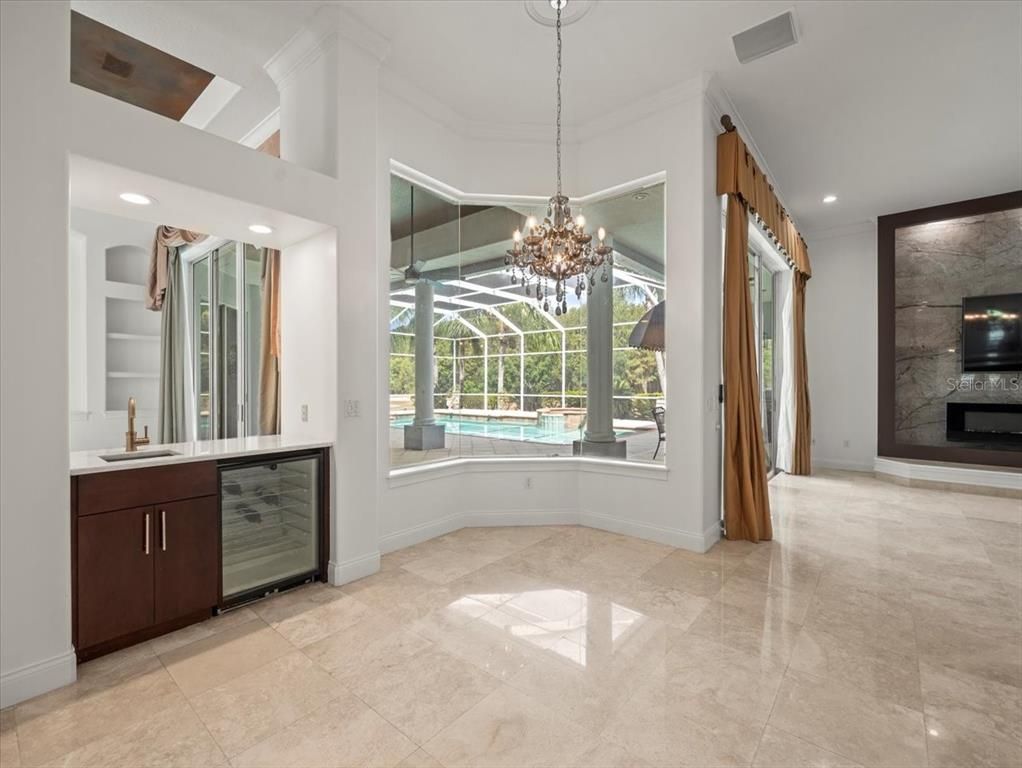 Chandelier, Fireplace, Interior, Recessed Lighting