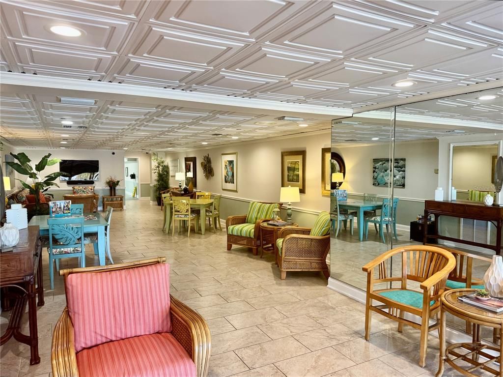 Dining room, Interior, Recessed Lighting