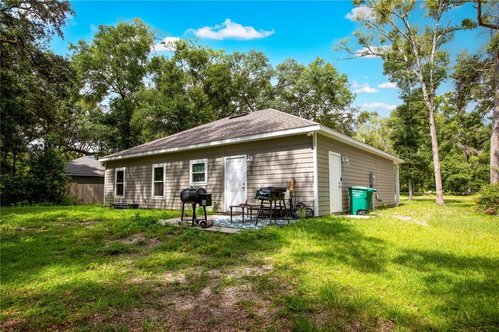 Backyard, Exterior
