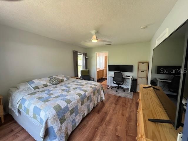 Bedroom, Home Office, Interior, Wood Texture Flooring