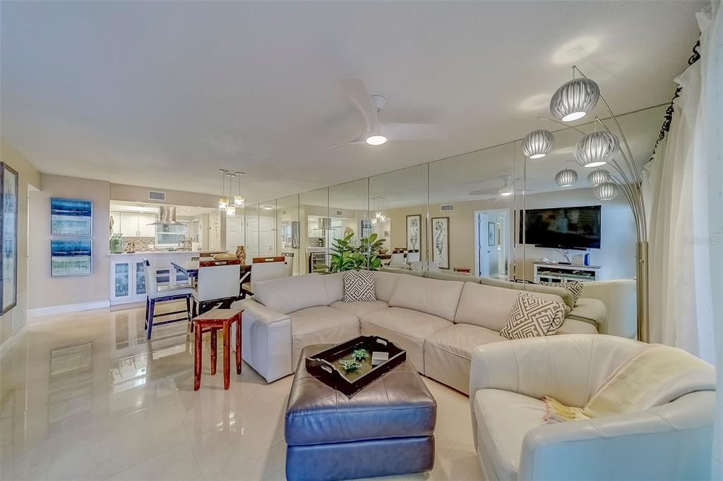 Dining room, Interior, Living room, Pendant Lights