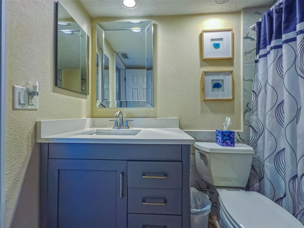 Bathroom, Interior, Recessed Lighting