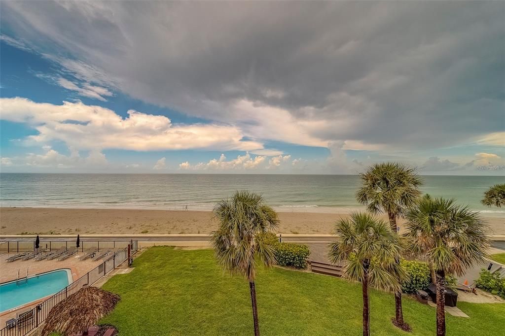 Exterior, Pool, Water