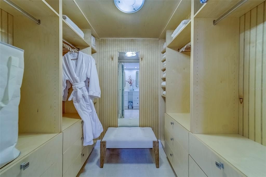 Interior, Walk-in Closets