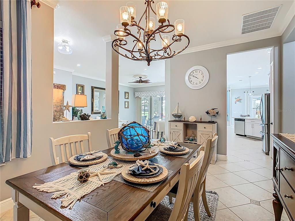 Chandelier, Dining room, Interior