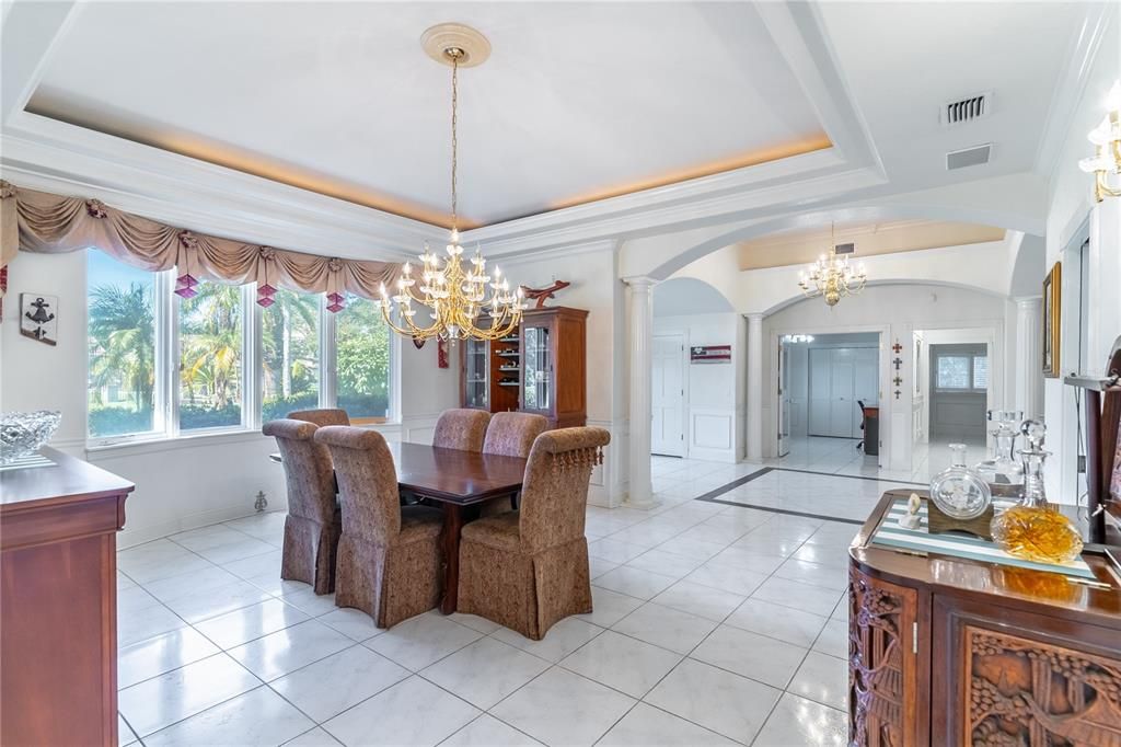Chandelier, Dining room, Interior